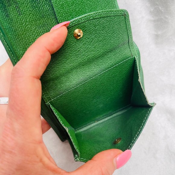 Auc Louis Vuitton Green Epi Leather Porte Billets Compact Wallet - Picture 5 of 12